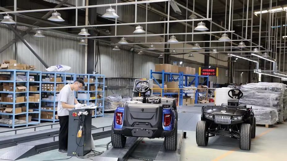 Meet the HDK Engineering Team Behind Our Lithium Golf Carts
